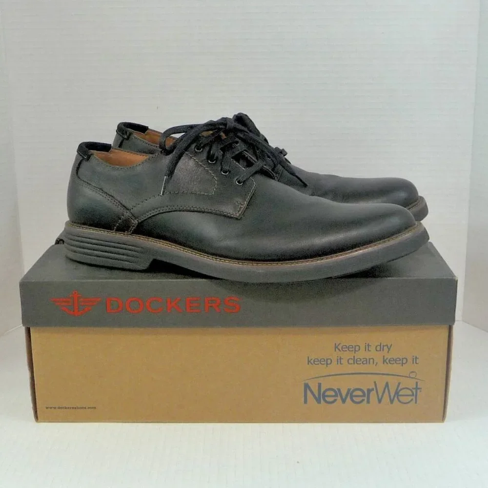 DOCKERS BLACK LEATHER SHOES SIZE 11